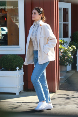 Selena Gomez pic #1188460