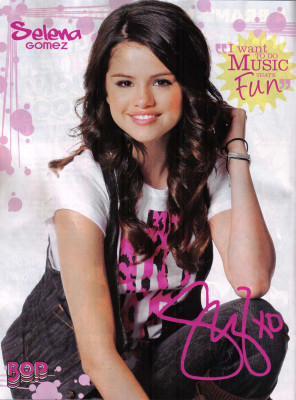 Selena Gomez pic #211975