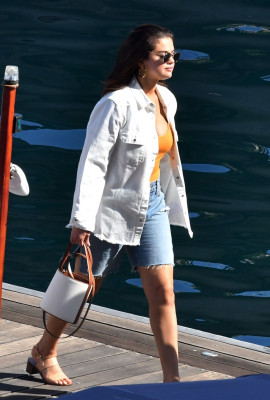 Selena Gomez pic #1160470