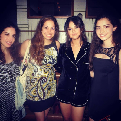 Selena Gomez pic #1144939