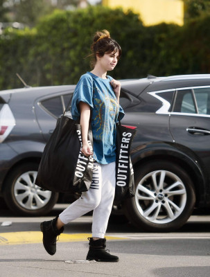 Selena Gomez pic #1195325