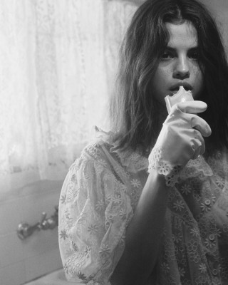 Selena Gomez pic #975740