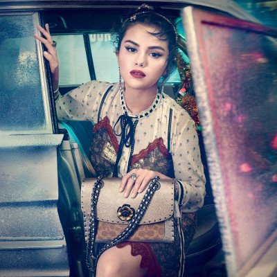 Selena Gomez pic #1081241