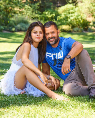 Selena Gomez pic #1065836