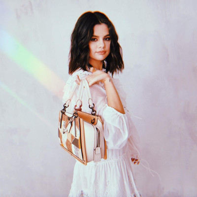 Selena Gomez pic #1118967