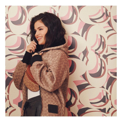 Selena Gomez pic #1118966