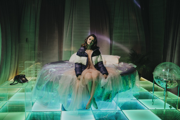 Selena Gomez pic #1199529