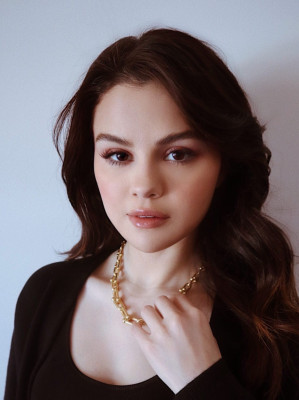 Selena Gomez pic #1248103
