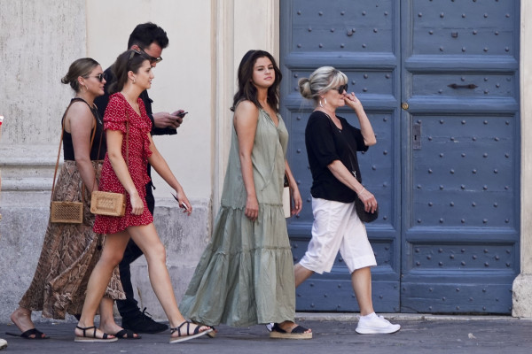 Selena Gomez pic #1159941