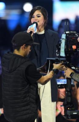 Selena Gomez pic #1125945