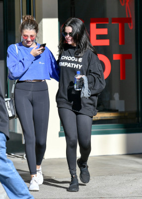 Selena Gomez pic #1094979