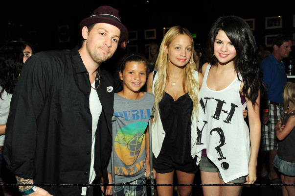 Selena Gomez pic #209923
