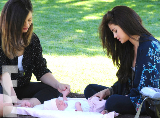 Selena Gomez pic #614089