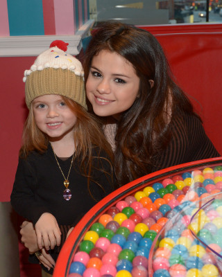 Selena Gomez pic #571927