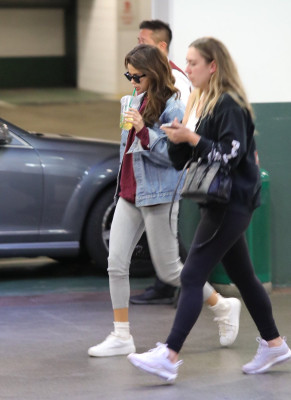 Selena Gomez pic #1010974