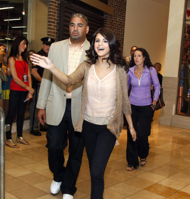 Selena Gomez pic #387682