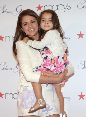 Selena Gomez pic #498267