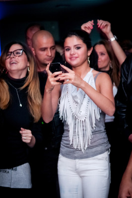 Selena Gomez pic #494140