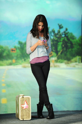 Selena Gomez pic #499256