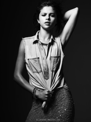 Selena Gomez pic #699166