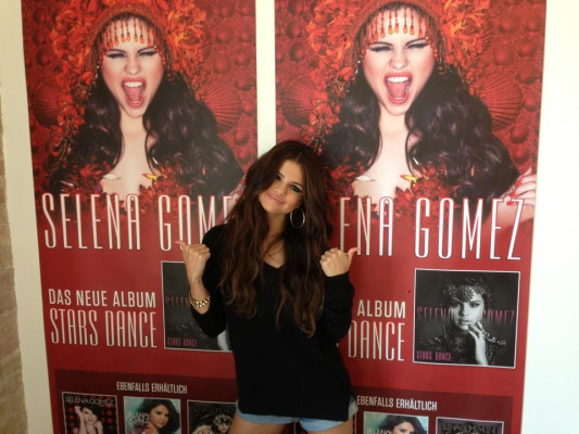 Selena Gomez pic #619017
