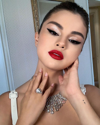 Selena Gomez pic #1135304