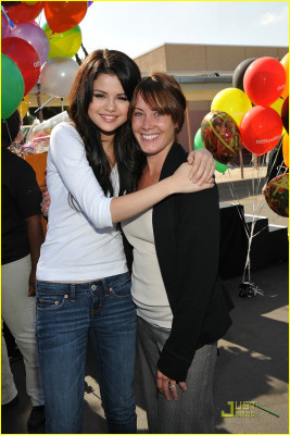 Selena Gomez pic #216489