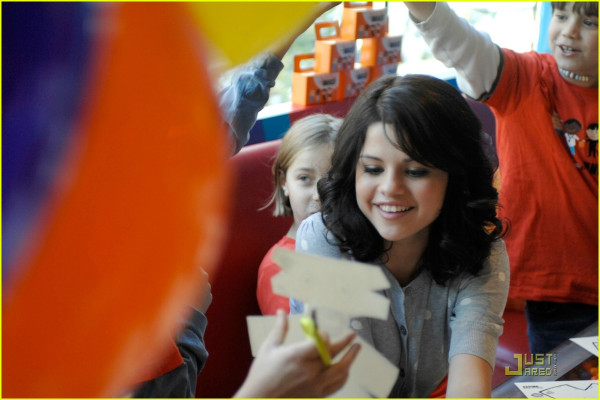 Selena Gomez pic #206298
