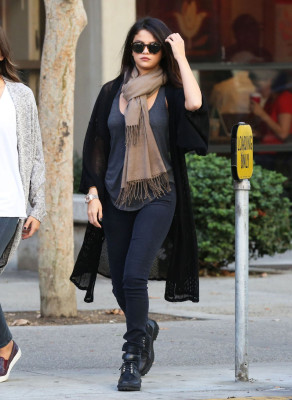 Selena Gomez pic #739570