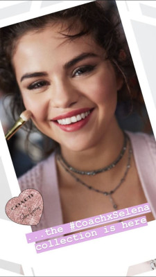 Selena Gomez pic #1063057