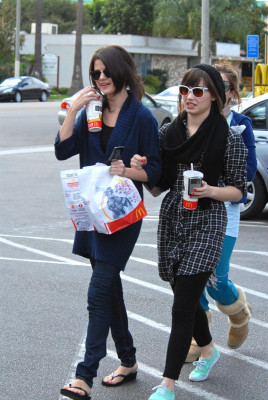 Selena Gomez pic #286650