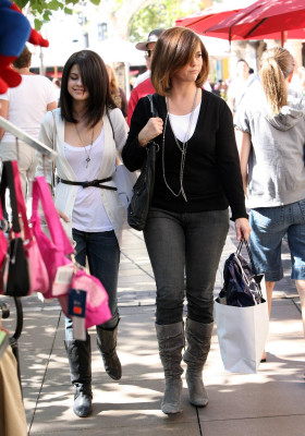 Selena Gomez pic #287590