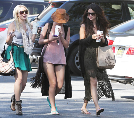 Selena Gomez pic #585347