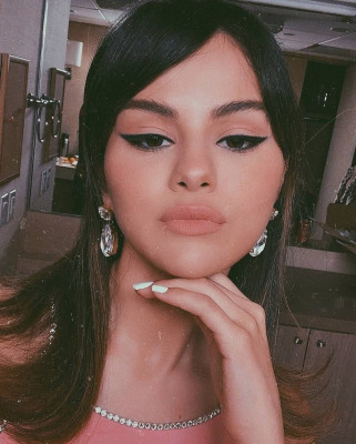 Selena Gomez pic #1206232