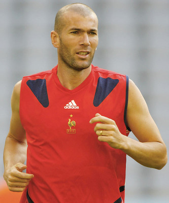 photo 5 in Zinedine Zidane gallery [id274399] 2010-08-02 00:00:00